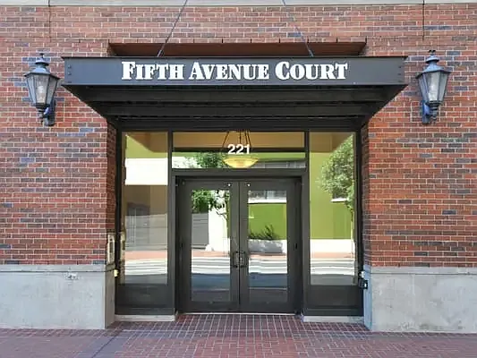 Fifth Avenue Court Apartments — Photo 2
