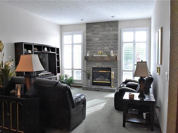 4th image of 110 Saint Andrews Dr