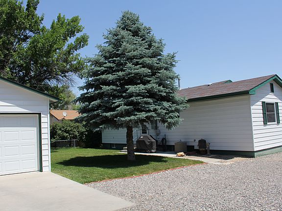 Driveway / Central Air 