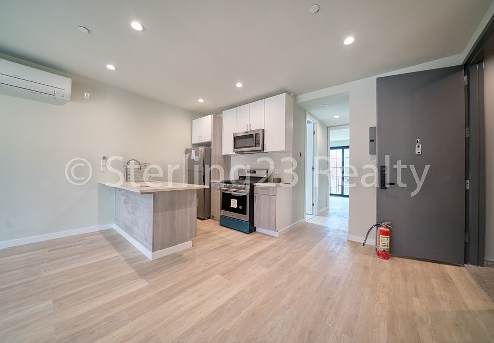 1st image of 25-32 22nd St #2