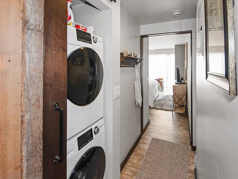1810 Avenida Del Mundo #1509 — Photo 32