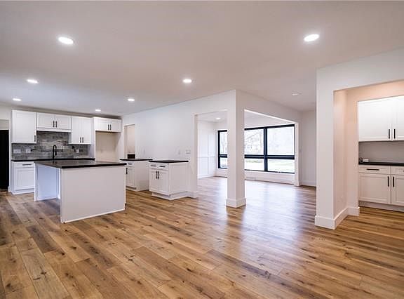 3rd image of 11515 W 61st Ter