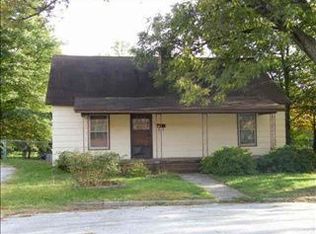 519 Gray St, Woodruff, SC 29388