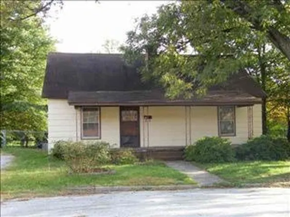 519 Gray St, Woodruff, SC 29388