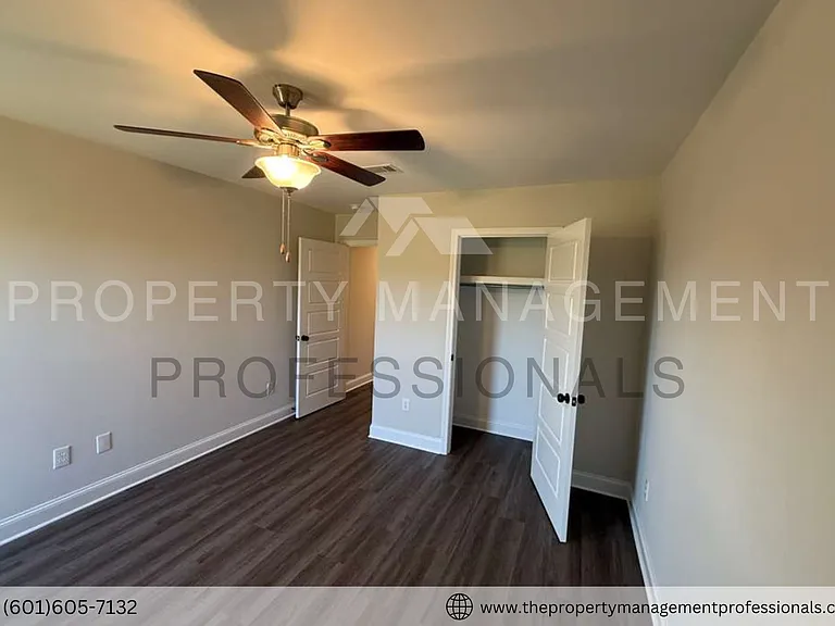 571 Patrick Farms Dr — Photo 39