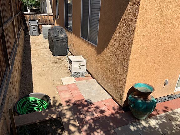 3rd image of 24455 Montevista Cir