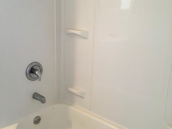 4th image of 5217 S Broadway Fl 2nd