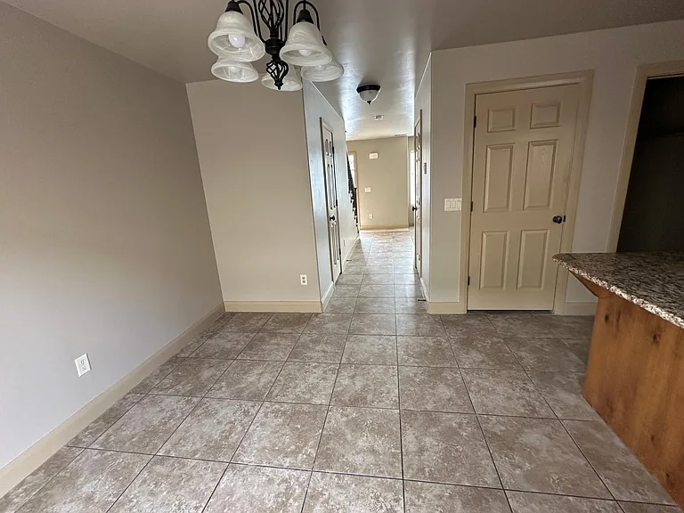 920 S 25 E #11E — Photo 6