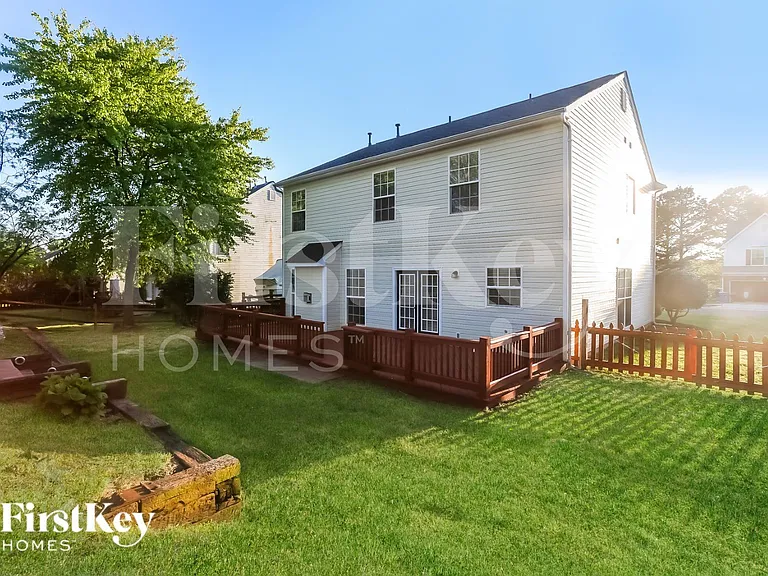 111 Vance Crescent Dr — Photo 14