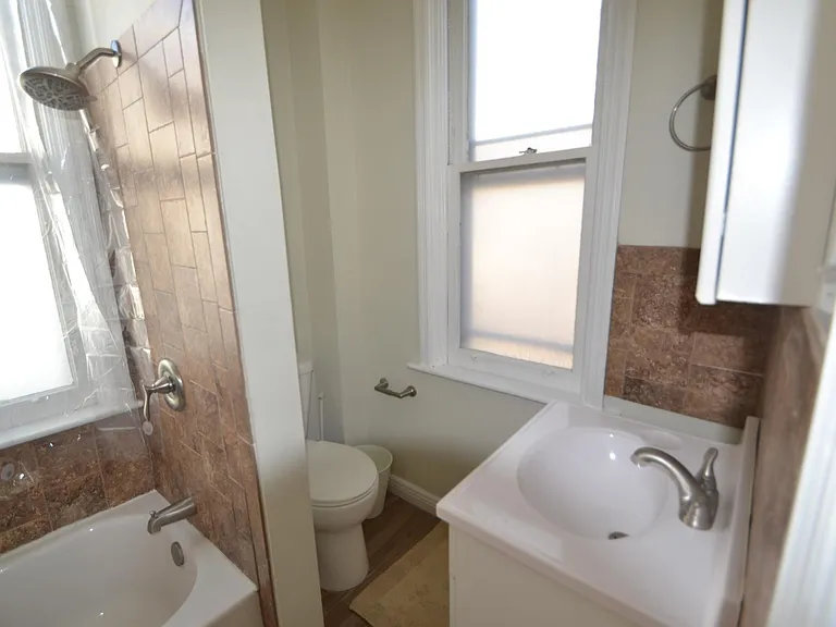 8365 Mace Ave — Photo 24
