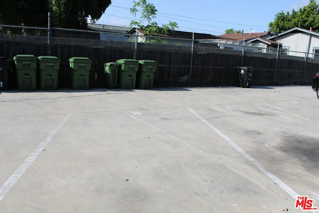 1 bed, 1.0 bath, 450 sqft, $1,750 — Photo 3