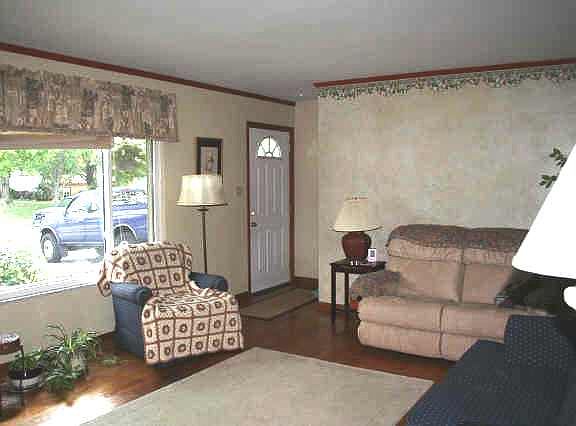 5th image of 5074 Mengel Ln