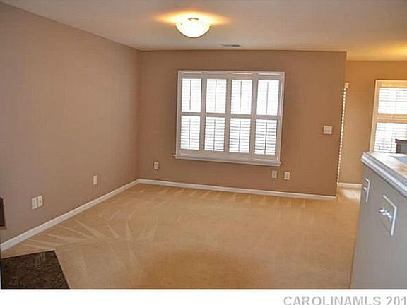 2nd image of 11416 Glaetzer Ln