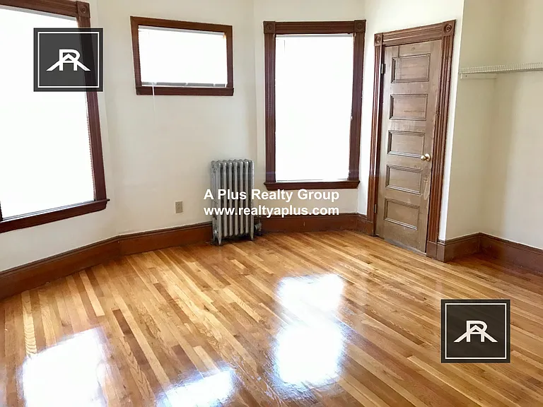 338 Centre St #2 — Photo 17