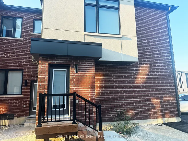 35 Golden Fern St #COACH HOUSE — Photo 2