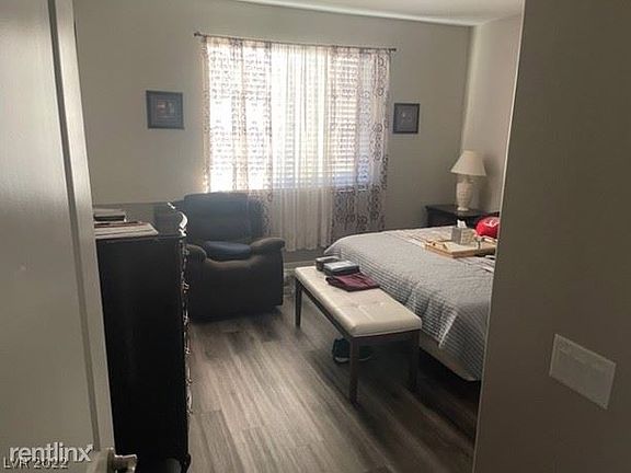 4th image of 225 Pivot Ave