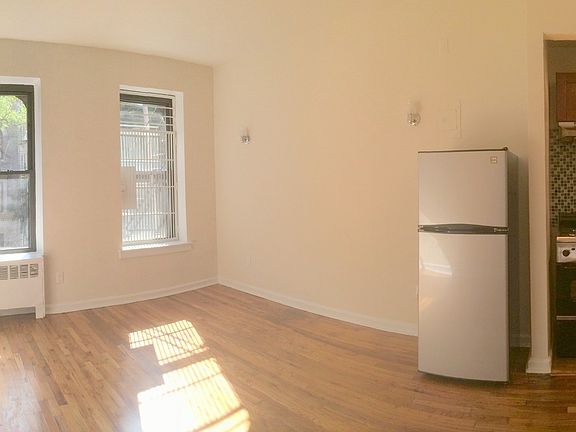 3rd image of 467 W 164th St APT 2B