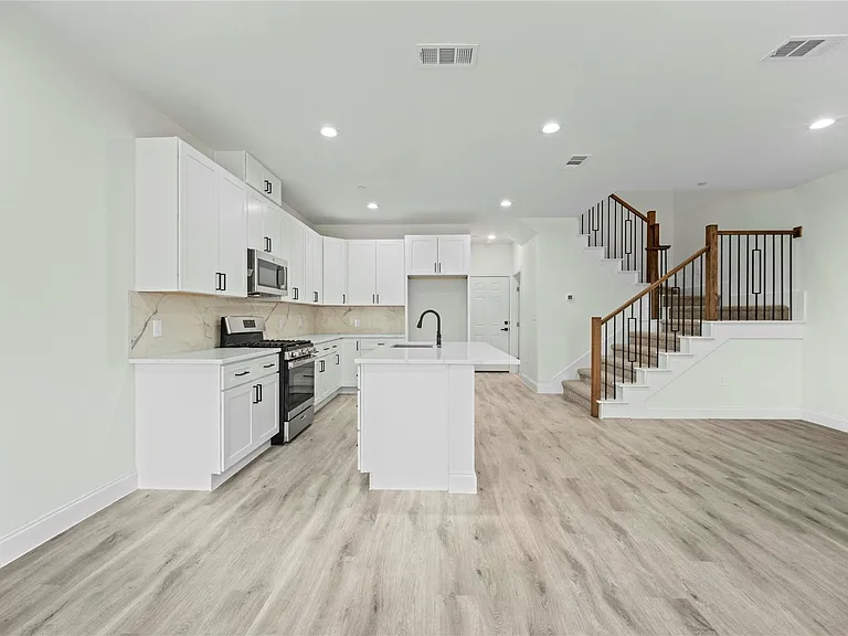 6238 Dewitt St — Photo 7