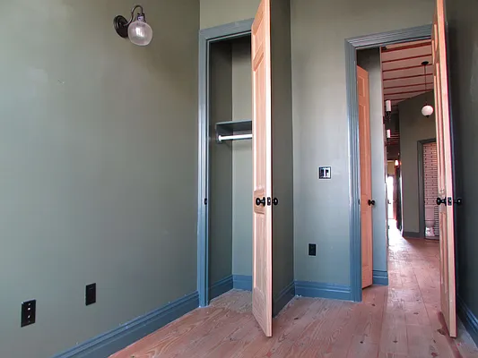 Rented by Premier Metro Realty Corp | media 40