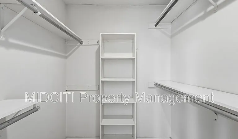1233 Hollyhock Ln — Photo 25
