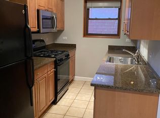 344 W 29th St #1R, Chicago, IL 60616