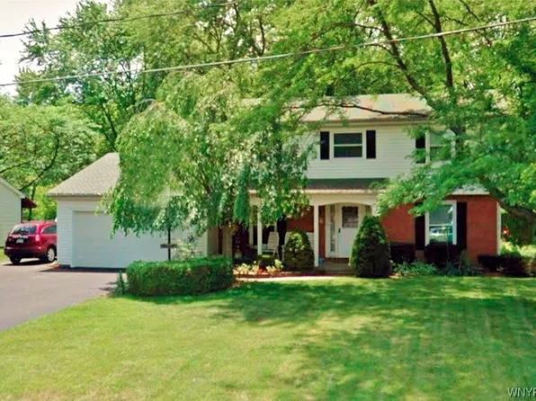 376 Howard Dr, Youngstown, NY 14174