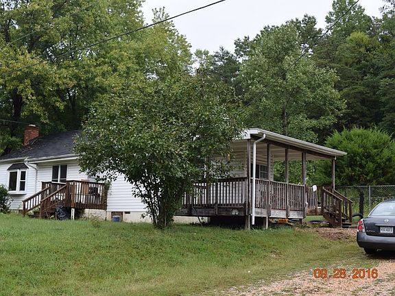 3rd image of 74 Pegs Ln