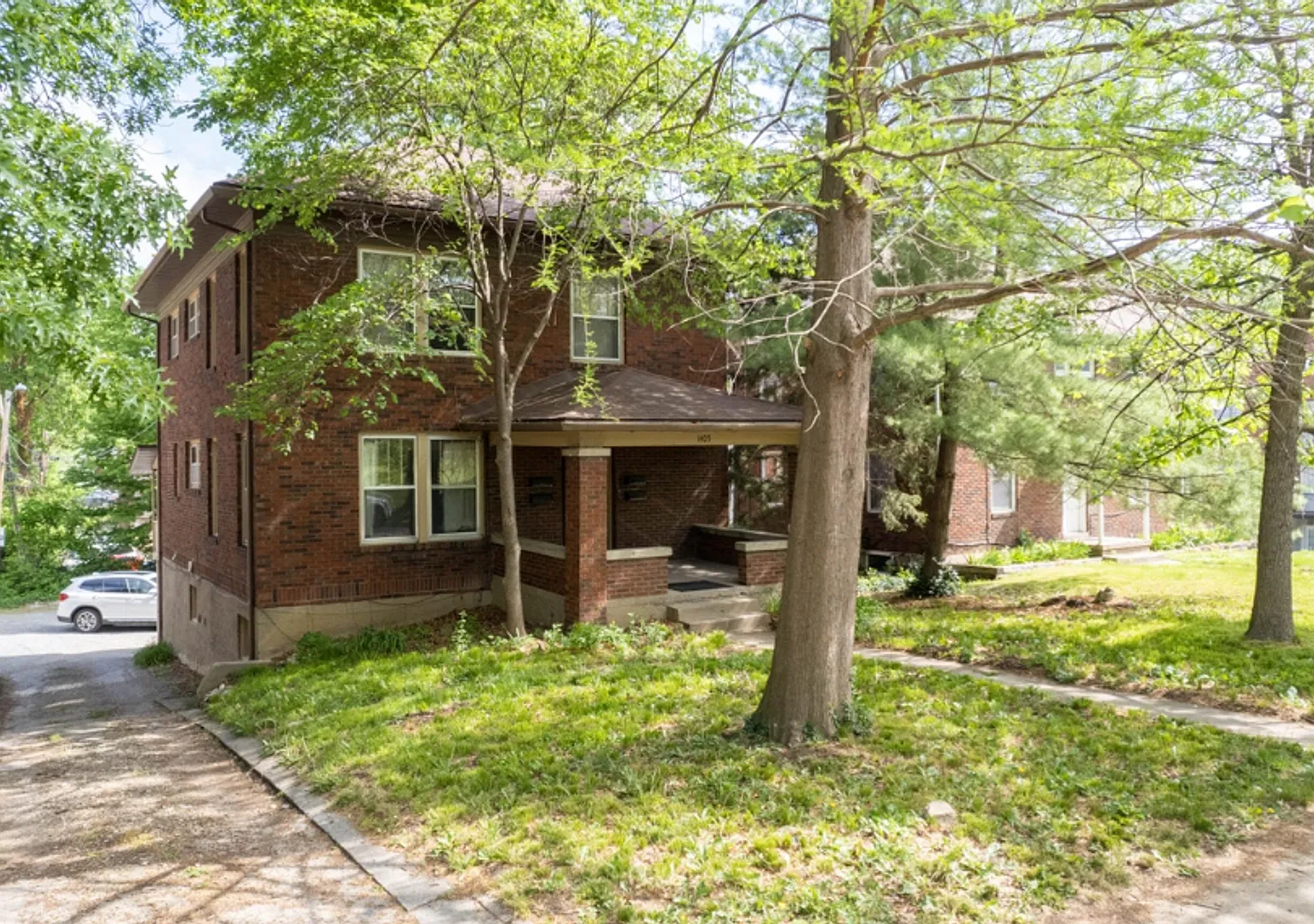 1405 University Ave — Photo 4