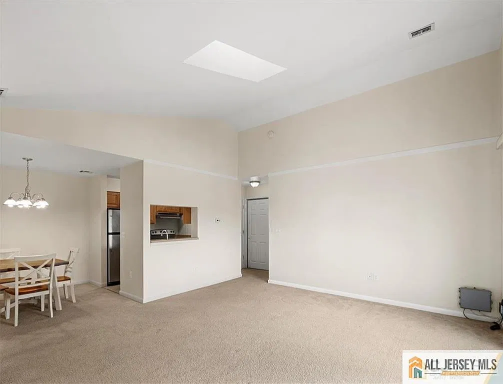 1 bed, 1.0 bath, $1,900 — Photo 4