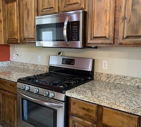 5th image of 1327 N Balboa Dr