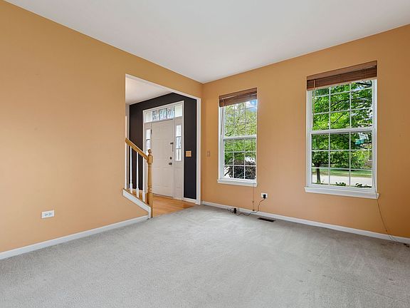 3rd image of 821 N Edgewater Ln