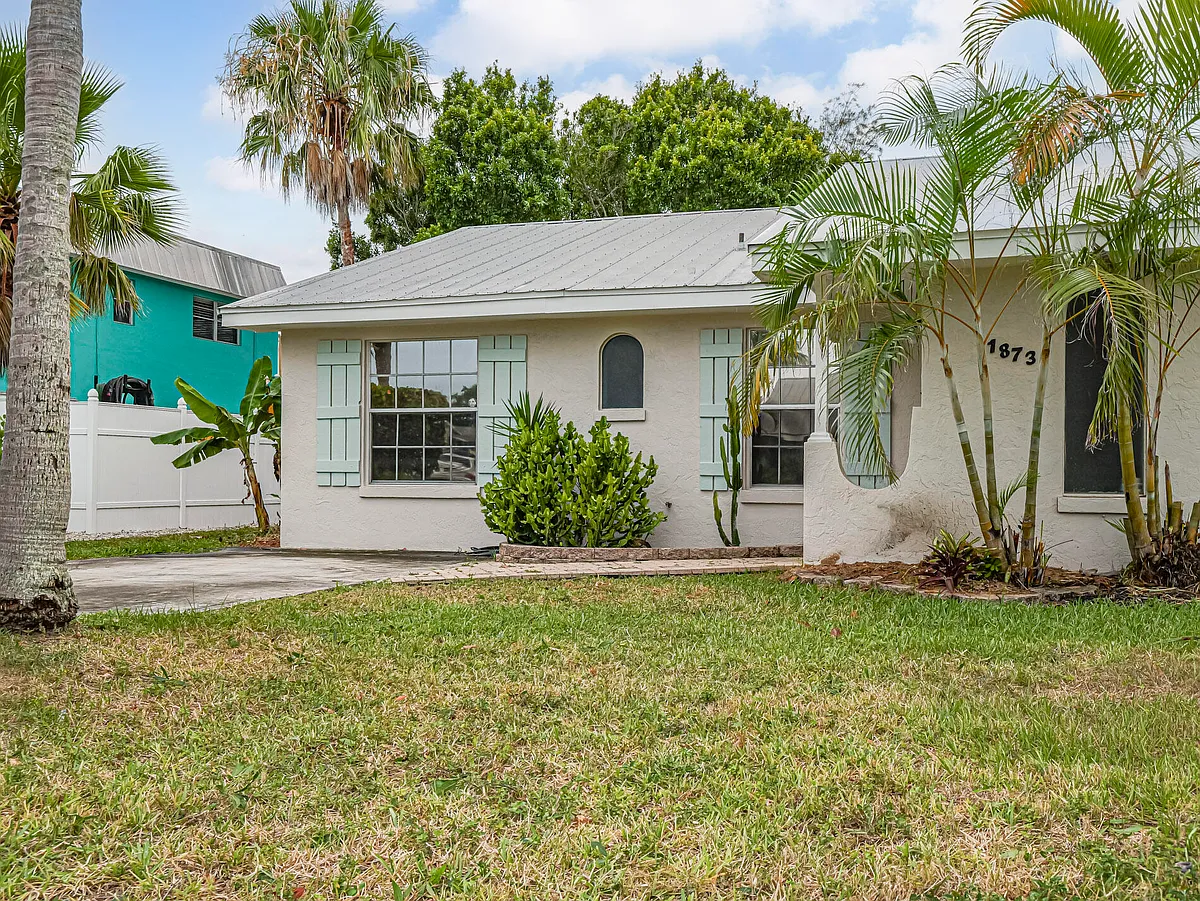 Building Photo - 1873 Robalo Dr