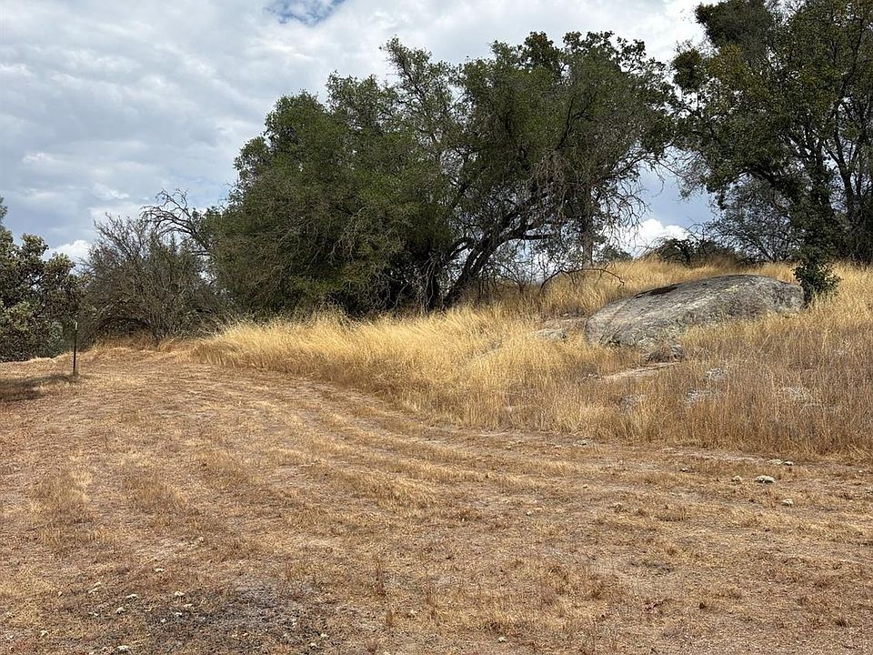 2nd image of 44275 Copper Creek Way