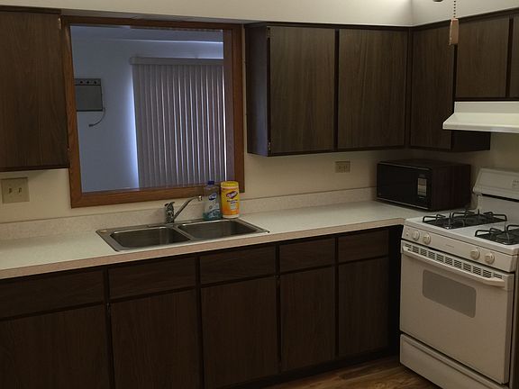 3rd image of 659 Des Plaines Ave #2B