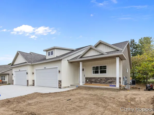 1986 Aspen Valley Ln, Ionia, MI 48846