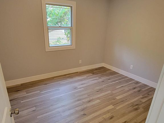 2nd image of 301 E Circle Dr