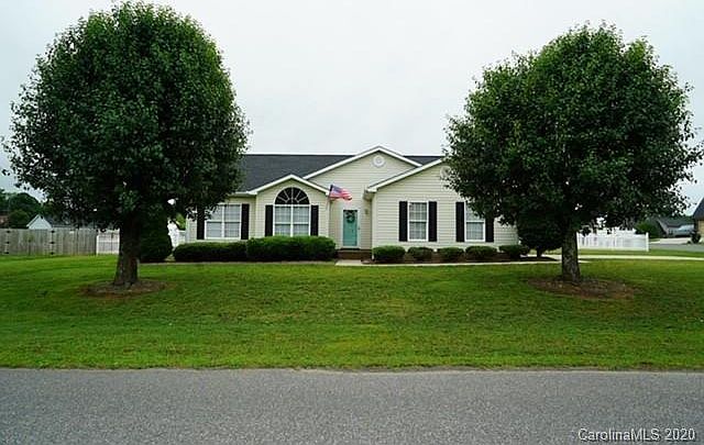 1st image of 113 Carmel Hills Dr