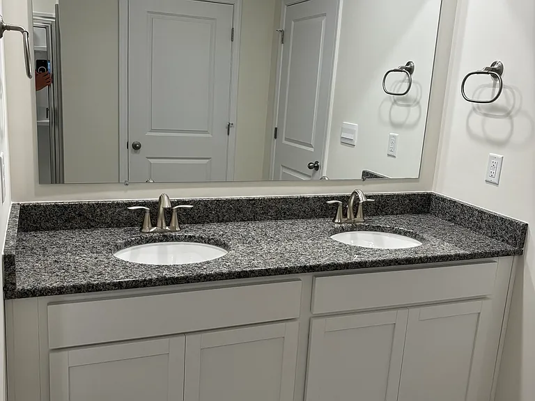 935 Utopia Ln — Photo 37