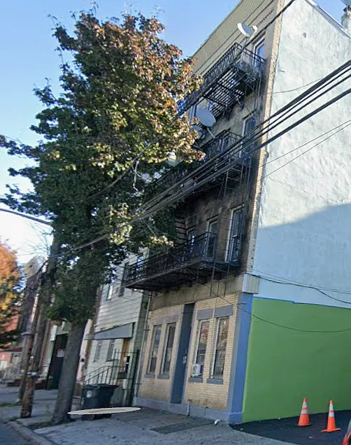 2 bed, $1,800 — Photo 1