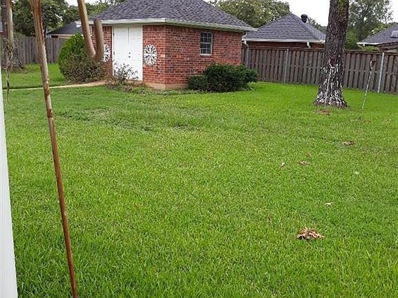3rd image of 9921 Burgundy Oaks Dr