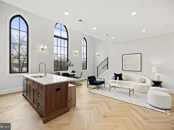 217 16th St NE #1, Washington, DC 20002