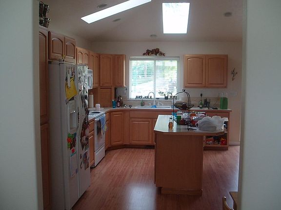 3rd image of 18130 E Crescent Dr