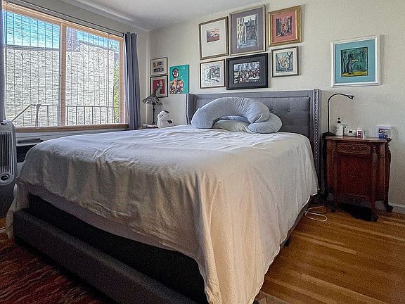 4th image of 22 Wyckoff St APT 2