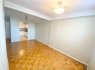 10 Edgecliff Golfway #711, Toronto, ON M3C 3A3