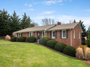 400 Lucas Dr, Blacksburg, VA 24060