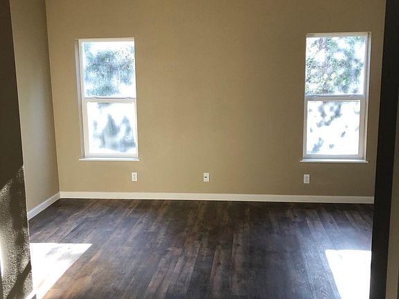 5th image of 54605 Caribou Dr
