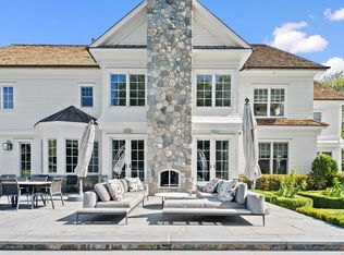 165 Bayberry Ln, Westport, CT 06880