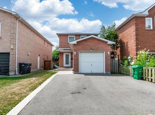 30 Castlehill Rd #1, Brampton, ON L6X 4E2
