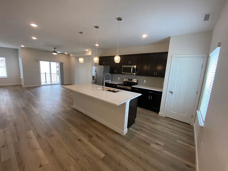 613 Chimney Rock Ln #C — Photo 4