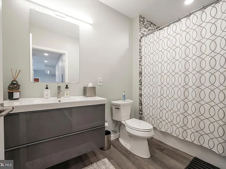 1501 N 31st St #Penthouse 3 — Photo 14